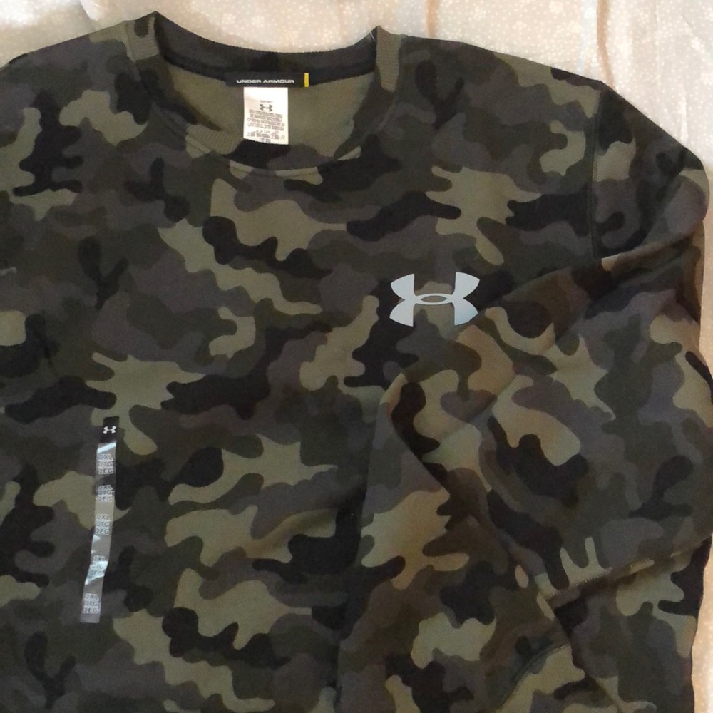 Under armor sweatshirt BRAND NEW!!